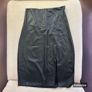 Elegant Black Women's Faux Leather Skirt